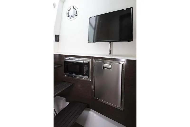  Yacht Photos Pics 2023-Cruisers-Yachts-38-GLS-I/O-MarineMax