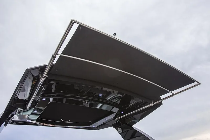  Yacht Photos Pics 2023-Cruisers-Yachts-38-GLS-I/O-MarineMax