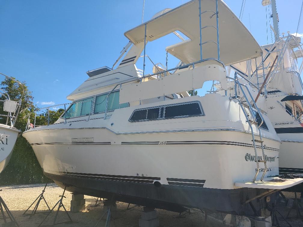 1983 Sea Ray 360 Aft Cabin