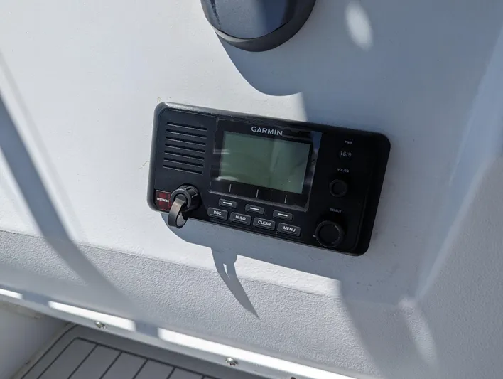 Rubia Yacht Photos Pics Garmin marine radio on 2000 Luhrs 36 Convertible boat dashboard.