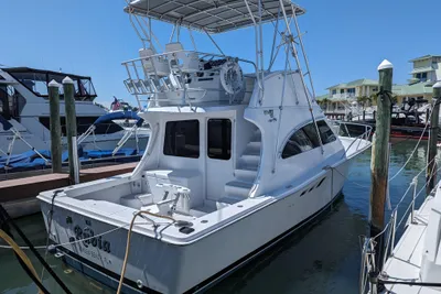 Luhrs 36 Convertible