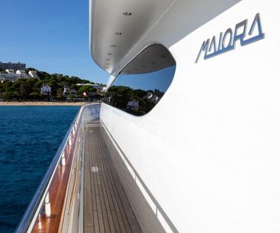 Yacht