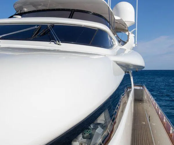  Yacht Photos Pics Luxury Maiora 31DP yacht from 2009 on open sea, sleek design and modern features.