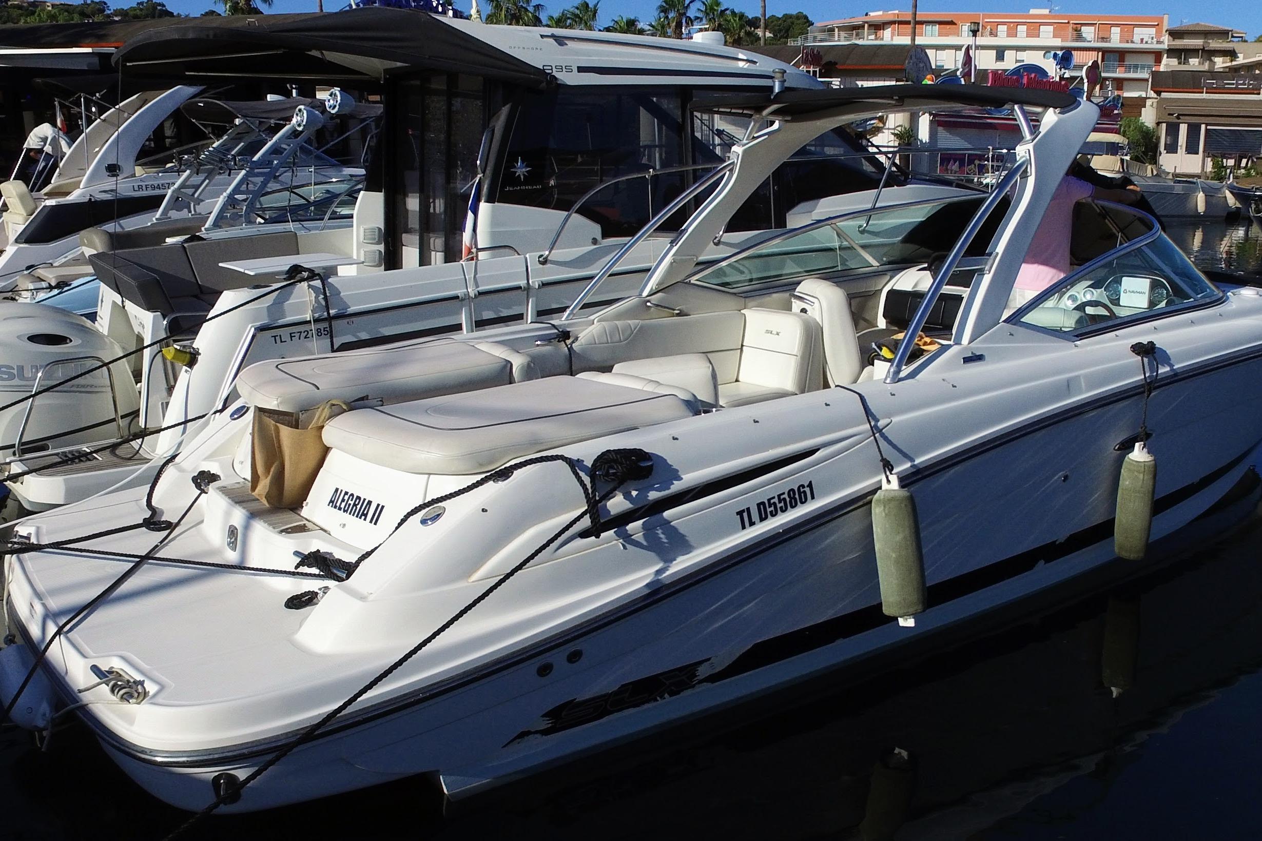 Sea Ray 270 SLX