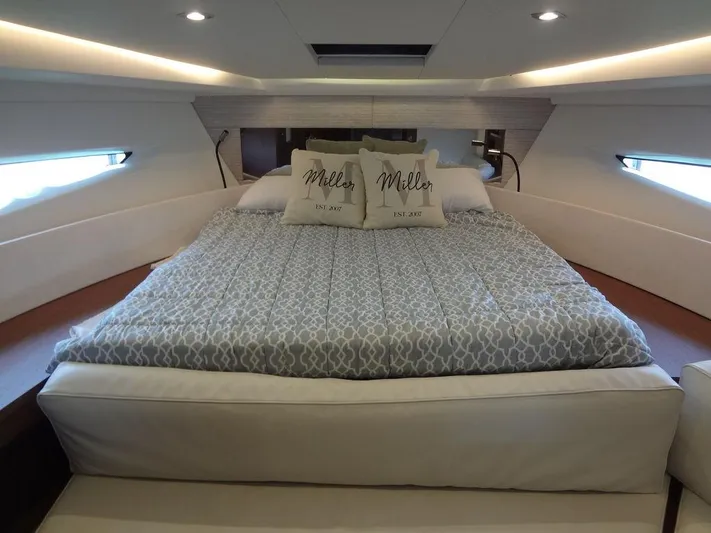 Lake Time, Austin, Tx Yacht Photos Pics Luxurious bedroom interior of 2017 Jeanneau LEADER 36 yacht with elegant bedding.