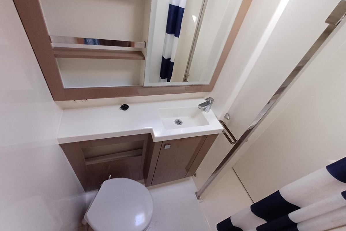 2018 Fountaine Pajot 45 