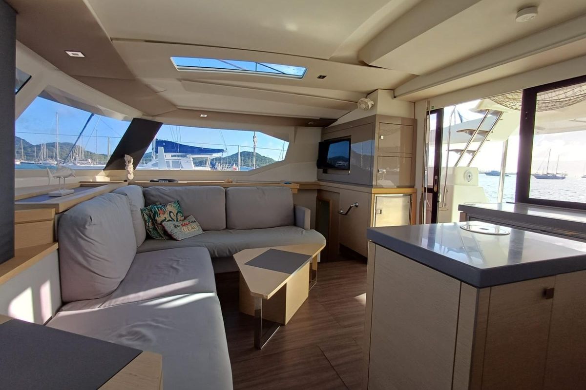 2018 Fountaine Pajot 45 