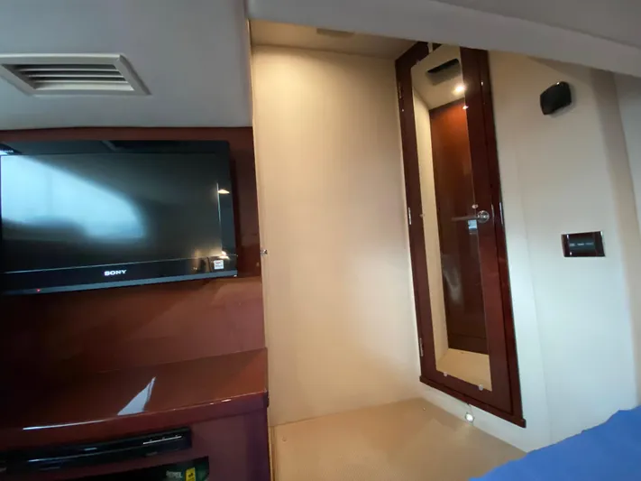 On Beach Time Yacht Photos Pics 