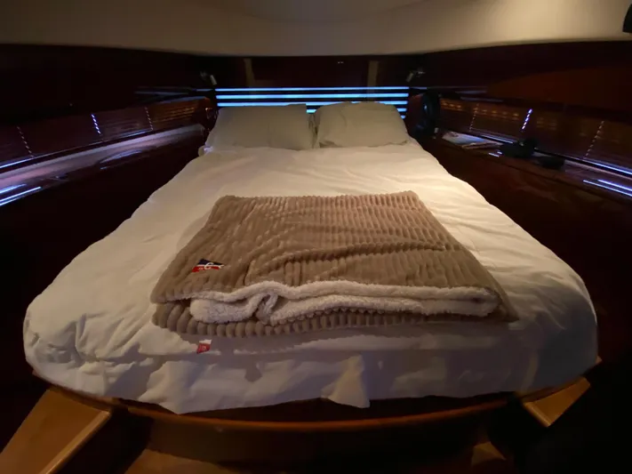 On Beach Time Yacht Photos Pics 