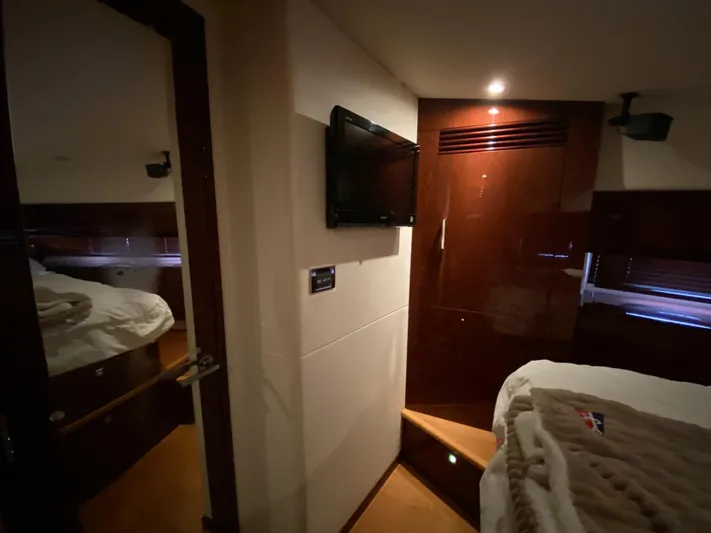 On Beach Time Yacht Photos Pics 