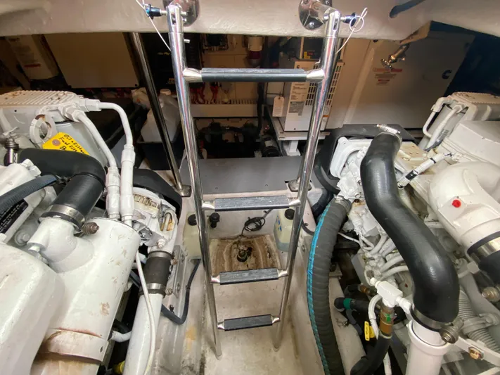 On Beach Time Yacht Photos Pics 