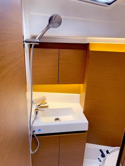 Changing Tides Yacht Photos Pics 