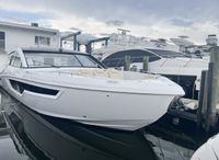 2023 Cruisers Yachts 50 GLS Outboard