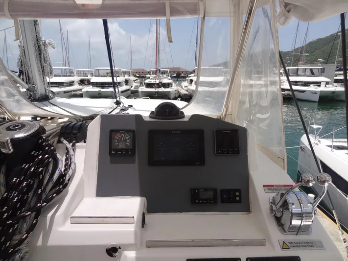 Sans Souci II Yacht Photos Pics 