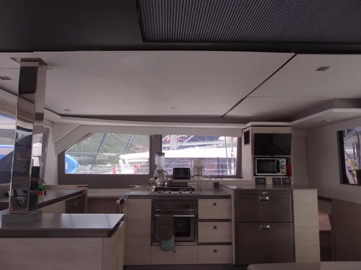 Sans Souci II Yacht Photos Pics 