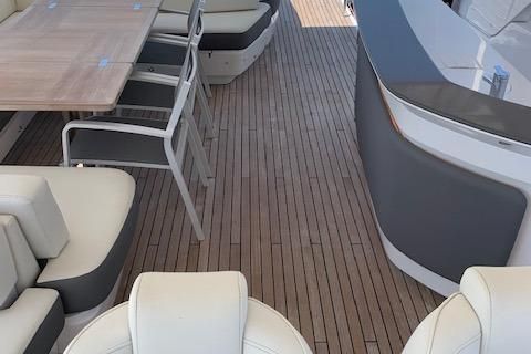 2018 Princess 74 