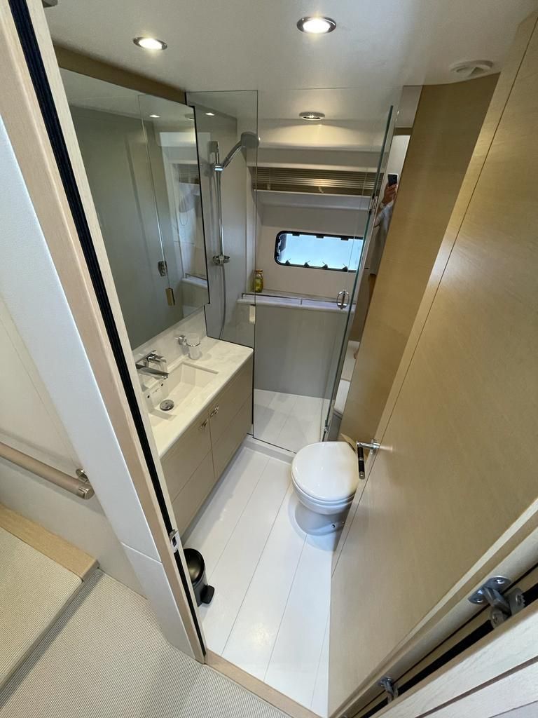 2018 Princess 74 