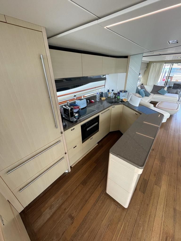 2018 Princess 74 
