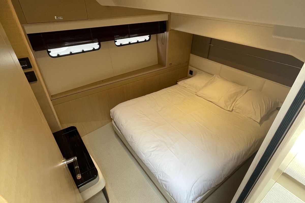 2018 Princess 74 