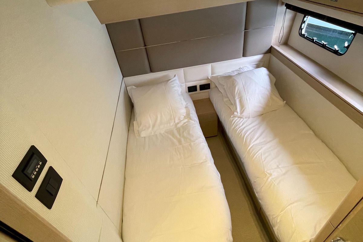 2018 Princess 74 