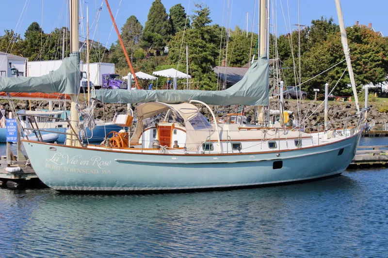 La Vie En Rose Yacht Photos Pics 