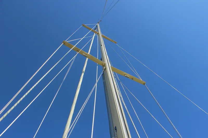 La Vie En Rose Yacht Photos Pics Sailboat mast and rigging against clear blue sky, Custom Gartside Jespersen 40, 2012.