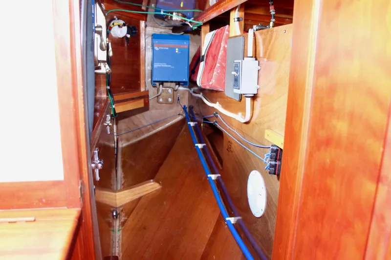 La Vie En Rose Yacht Photos Pics Interior of 2012 Custom Gartside Jespersen 40 sailboat, showcasing electrical and plumbing systems.