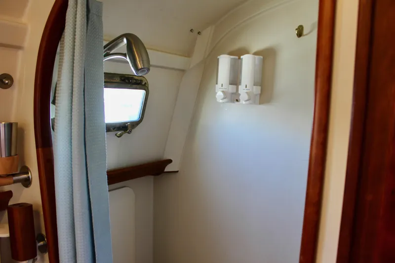 La Vie En Rose Yacht Photos Pics 