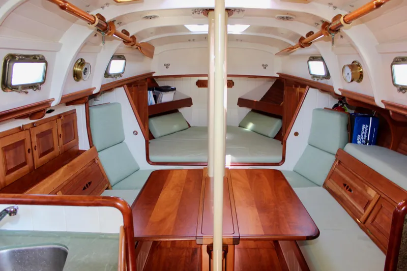 La Vie En Rose Yacht Photos Pics 