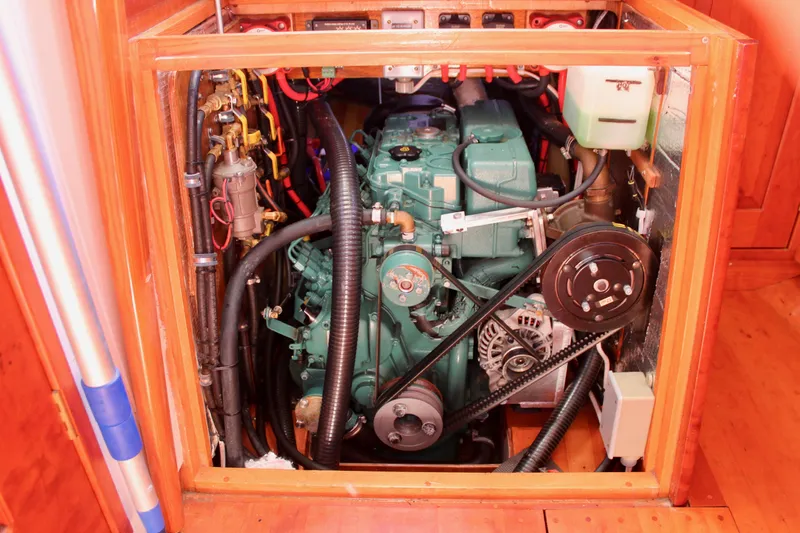 La Vie En Rose Yacht Photos Pics 