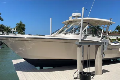 Grady-White Freedom 335