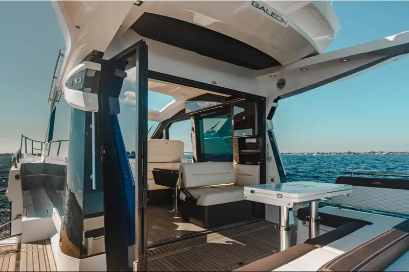  Yacht Photos Pics Manufacturer Provided Image