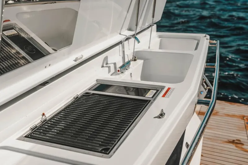  Yacht Photos Pics Manufacturer Provided Image