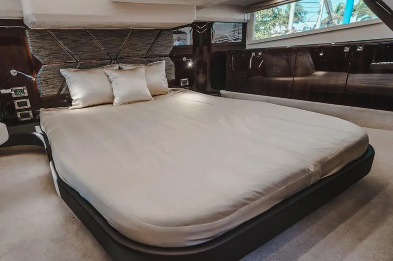  Yacht Photos Pics Manufacturer Provided Image