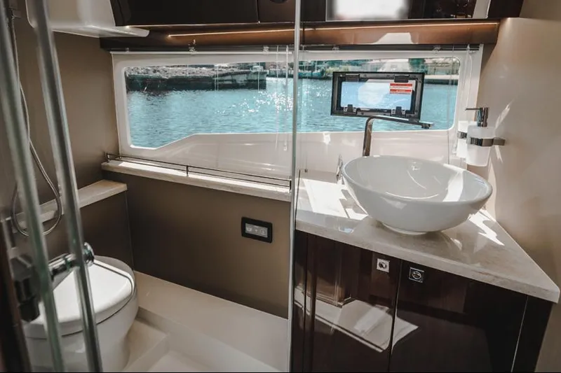  Yacht Photos Pics Manufacturer Provided Image