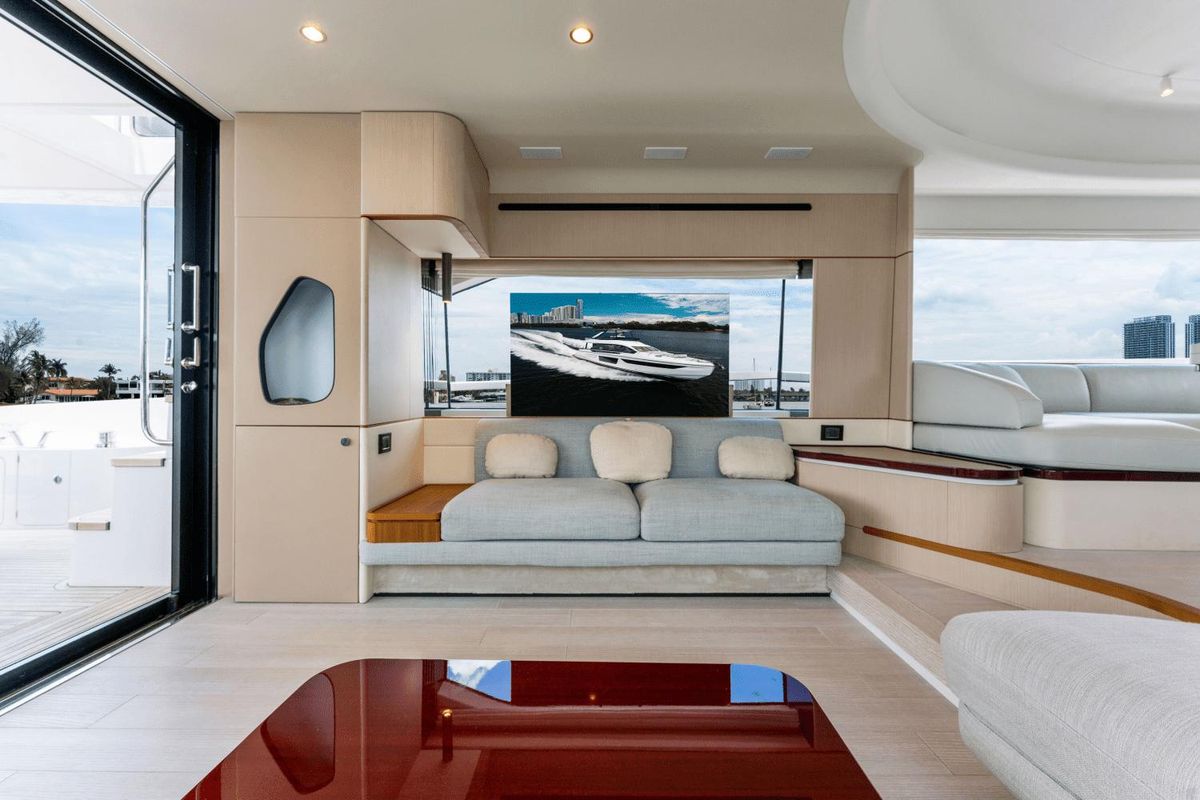 2023 Azimut 68 