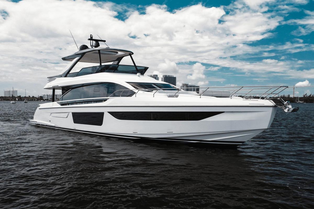 2023 Azimut 68 