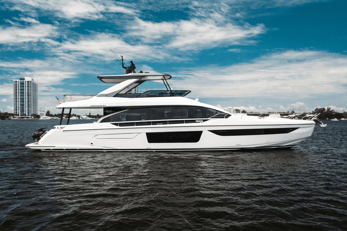2023 Azimut 68 