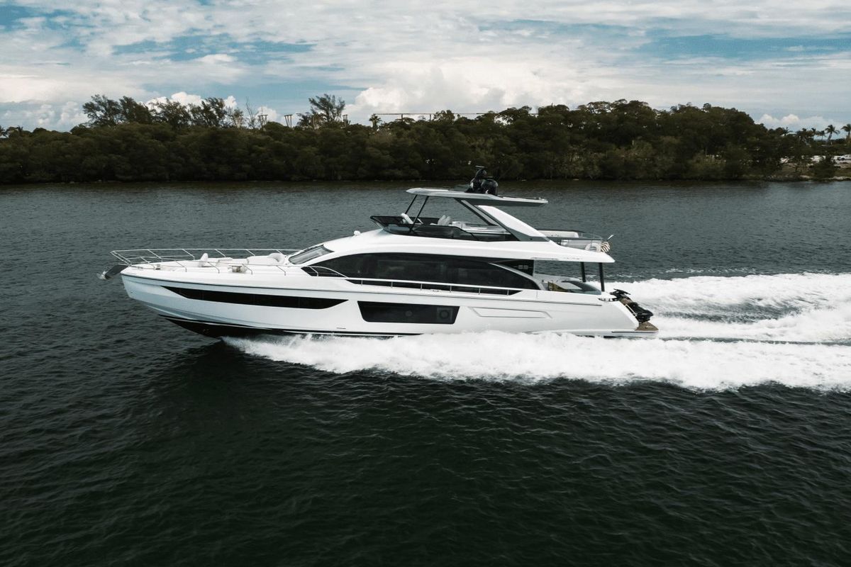 2023 Azimut 68 