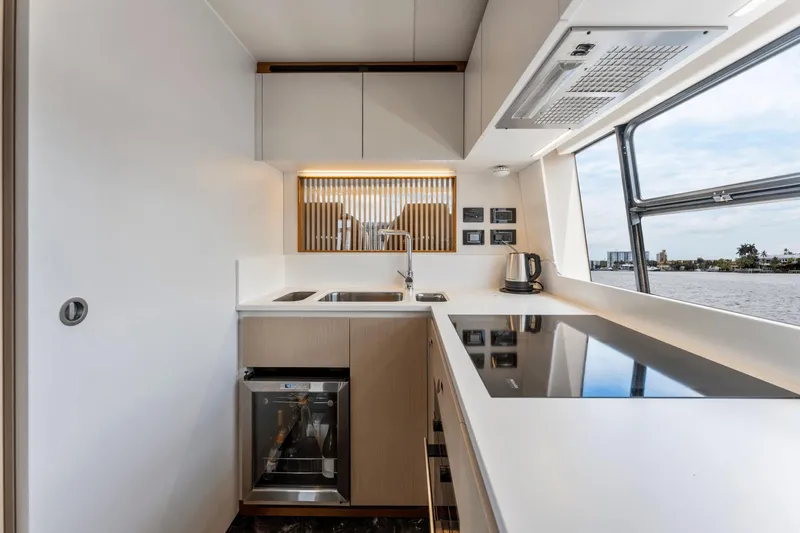 Sea Teaser Yacht Photos Pics 