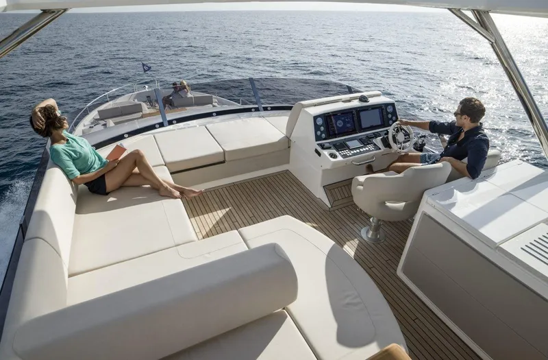 Eg Yacht Photos Pics Manufacturer Provided Image