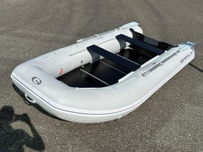 2023 Gala 330 met houten vloerdelen