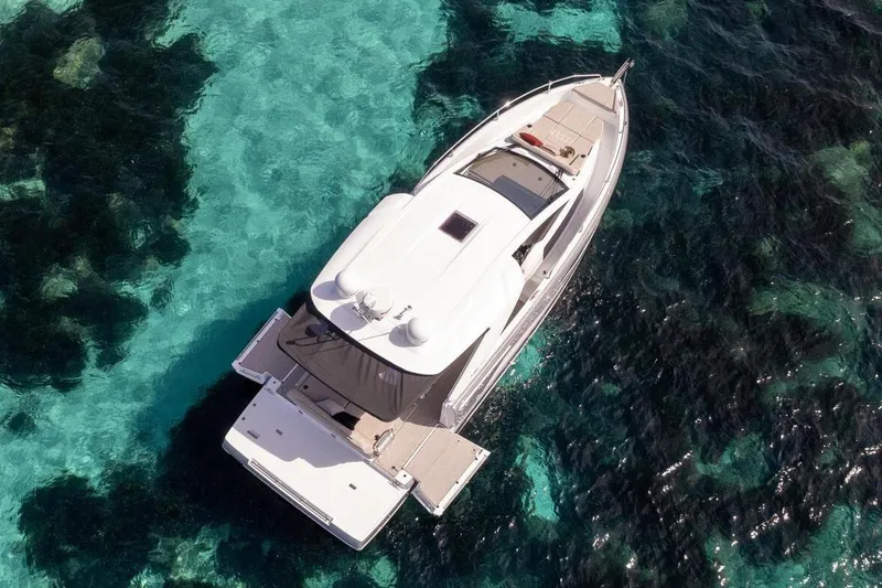  Yacht Photos Pics Manufacturer Provided Image