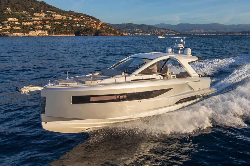  Yacht Photos Pics Manufacturer Provided Image
