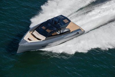 Yacht