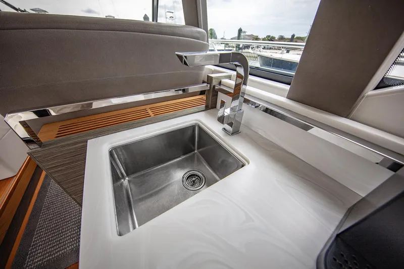 Second Half Yacht Photos Pics Tiara 44 SECOND HALF - Galley