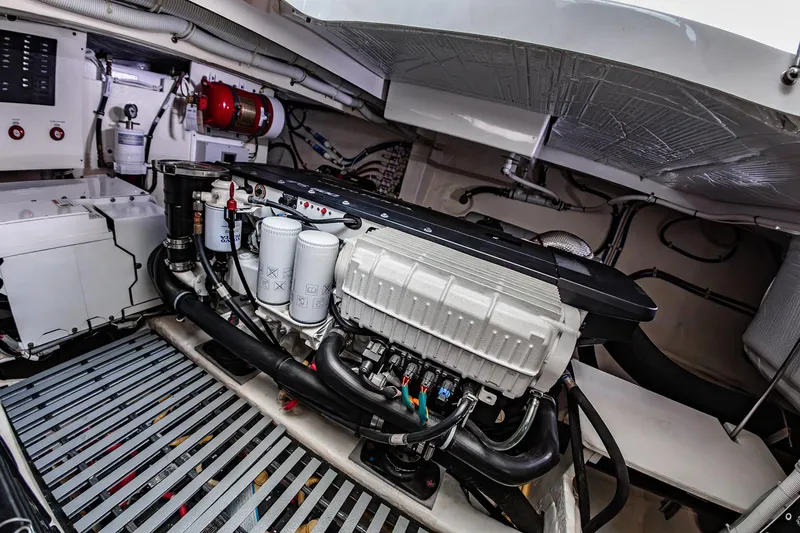 Second Half Yacht Photos Pics Tiara 44 SECOND HALF - Engine Room