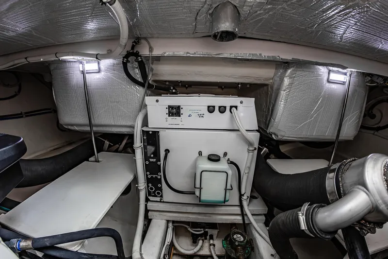 Second Half Yacht Photos Pics Tiara 44 SECOND HALF - Engine Room