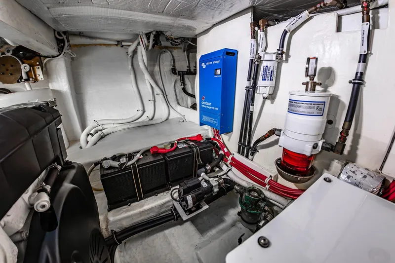 Second Half Yacht Photos Pics Tiara 44 SECOND HALF - Engine Room