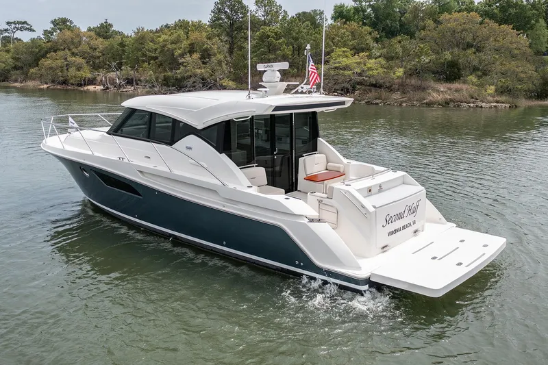 Second Half Yacht Photos Pics Tiara 44 SECOND HALF - Port Aft Profile